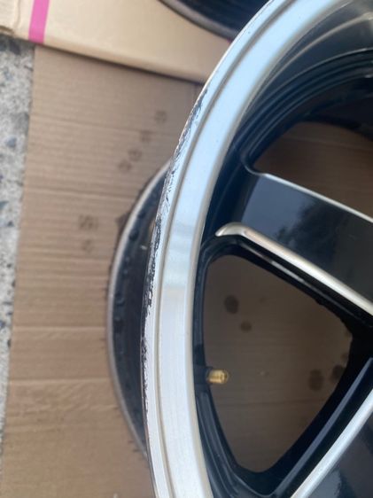ล้อ Cosmis ขอบ18 กว้าง 8.5 6รู130 ET25   ใส่รถตู้ All new Commuter  กระบะ MG  ตำหนิ รอยเบียด2ล้อ 0989152567 ของอยู่ดอนหัวฬ่อ ชลบุรี รูปที่ 9