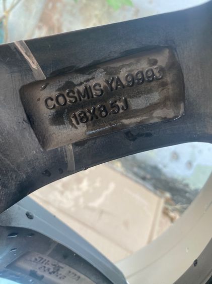 ล้อ Cosmis ขอบ18 กว้าง 8.5 6รู130 ET25   ใส่รถตู้ All new Commuter  กระบะ MG  ตำหนิ รอยเบียด2ล้อ 0989152567 ของอยู่ดอนหัวฬ่อ ชลบุรี รูปที่ 2