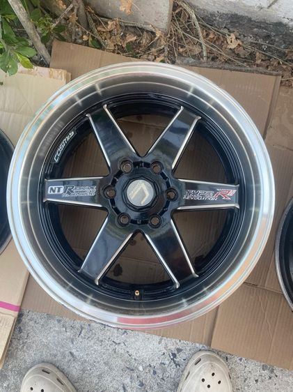 ล้อ Cosmis ขอบ18 กว้าง 8.5 6รู130 ET25   ใส่รถตู้ All new Commuter  กระบะ MG  ตำหนิ รอยเบียด2ล้อ 0989152567 ของอยู่ดอนหัวฬ่อ ชลบุรี รูปที่ 6