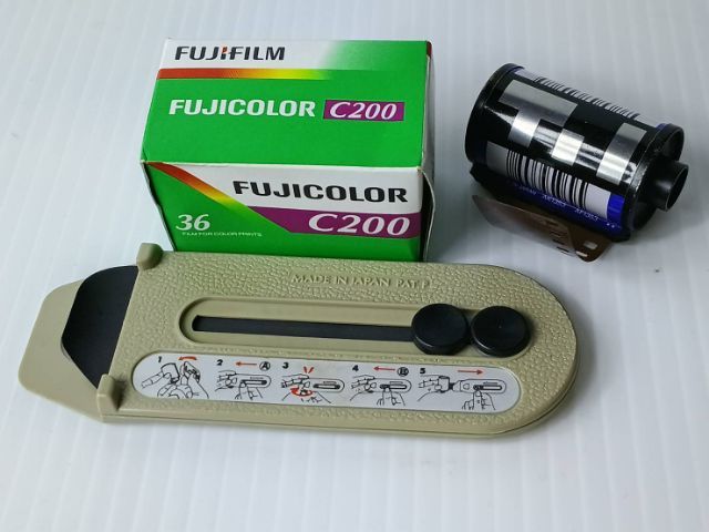 อุปกรณ์ดึงปลายฟิล์มออกจากกลัก film picker ( คนใช้ฟิล์ม) รูปที่ 3