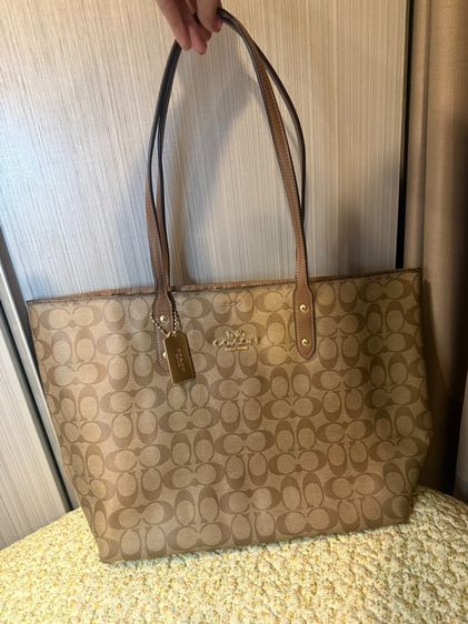 หนัง PU ไม่ระบุ น้ำตาล Coach Town Tote ขายเท สภาพดี ของแท้มือสอง