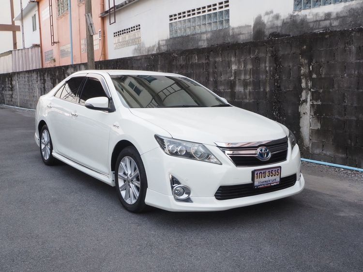 Toyota Camry 2014 2.5 Hybrid Premium Sedan ไฮบริด ไม่ติดแก๊ส เกียร์อัตโนมัติ ขาว รูปที่ 2