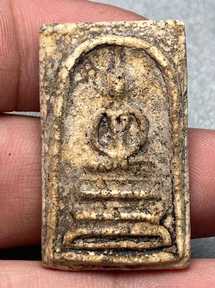 ในโพสนี้มีพระเก่าหลายองค์ เลือกชมได้จ้า