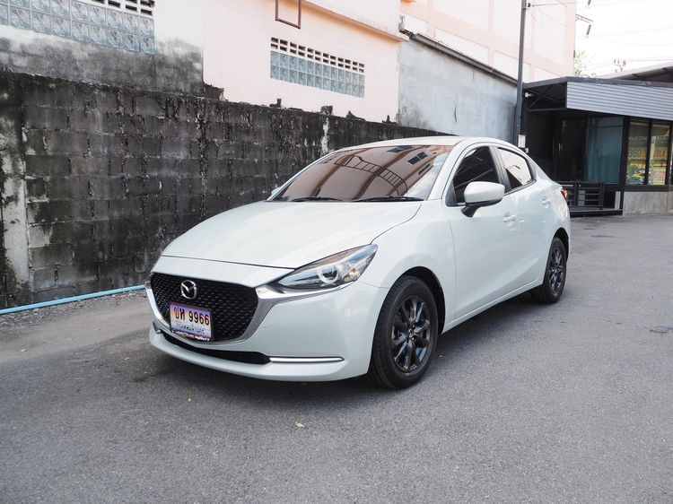 Mazda Mazda 2 2023 1.3 Skyactiv-G S Leather Sports Sedan เบนซิน ไม่ติดแก๊ส เกียร์อัตโนมัติ ขาว รูปที่ 2