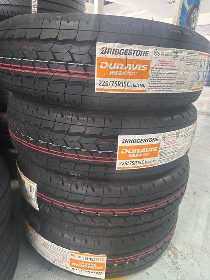 ยางใหม่ปี 25 Bridgestone R624 225-75-15ปี25 มีแค่ 4เส้นราคาพิเศษ