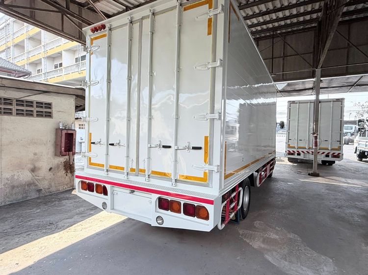 Isuzu FRR 190 แรงม้า จดทะเบียนปี 62 ตู้สามบานยาว 5.6 เมตร สภาพพร้อมใช้งาน สนใจโทรสอบถาม 081-8111202 เน้นโทรรถอยู่ใกล้เดอะมอลล์บางแค รูปที่ 8