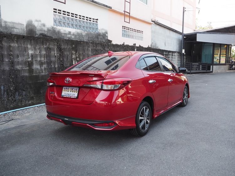 Toyota Yaris ATIV 2020 1.2 High Sedan เบนซิน ไม่ติดแก๊ส เกียร์อัตโนมัติ แดง รูปที่ 4