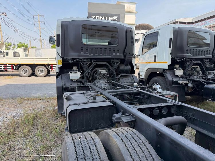 Isuzu FTR 240 แรงม้า 6 ล้อ หัวคัสซี จดทะเบียนปี 58 สนใจโทรสอบถาม 081-8111202 เน้นโทร รูปที่ 4