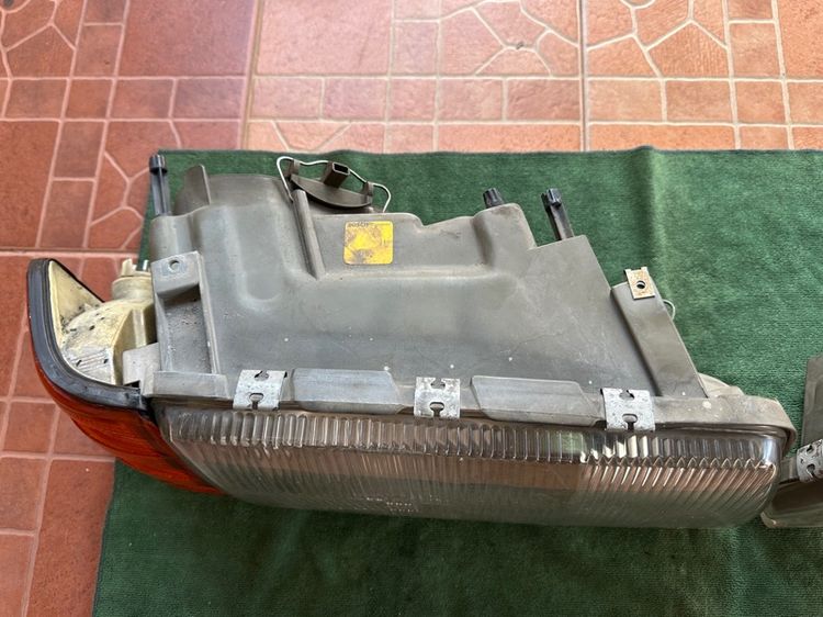 ไฟหน้า Benz w126. คุ่หน้า สภาพเดิมๆอุปกรณ์ครบแถมไฟเลี้ยวข้างขวา รูปที่ 5