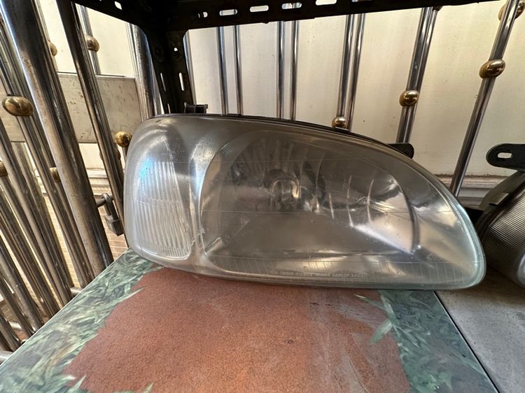 ไฟหน้า Kia carnival gen1.  รูปที่ 2