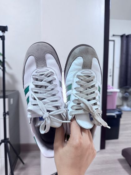 รองเท้า adidas รูปที่ 2