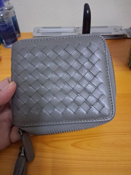 กระเป๋าสตางค์หนังแท้ใบสั้นซิปรอบ สีเทา รูปที่ 8