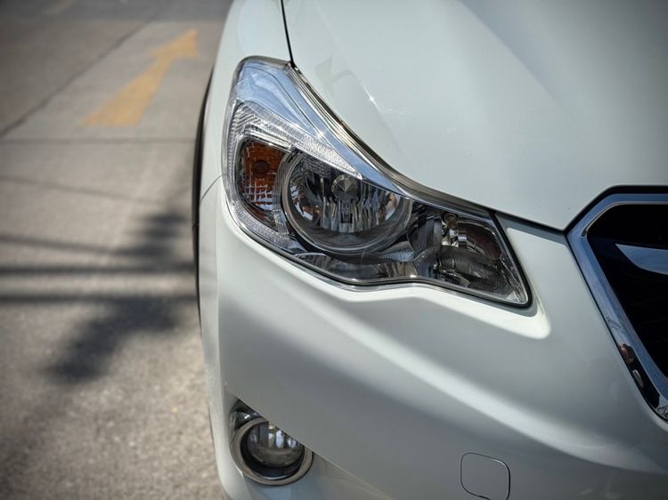 Subaru XV 2015 2.0 XV 4WD Utility-car เบนซิน ไม่ติดแก๊ส เกียร์อัตโนมัติ ขาว รูปที่ 4
