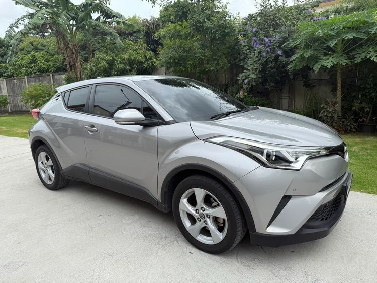 Toyota C-HR 2018 1.8 Entry Sedan เบนซิน ไม่ติดแก๊ส เกียร์อัตโนมัติ เทา รูปที่ 3