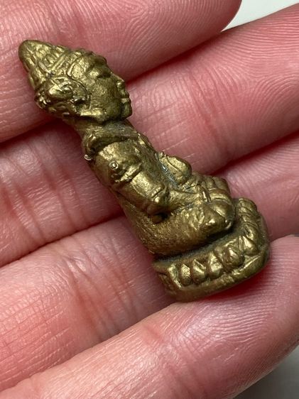 หลวงพ่ออุตตะมะเนื้อโลหะ รูปที่ 3