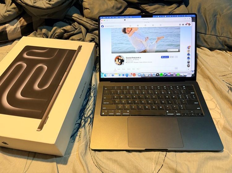 MacBook Pro m3 Max 64gb ram 2TB 12 รอบ 