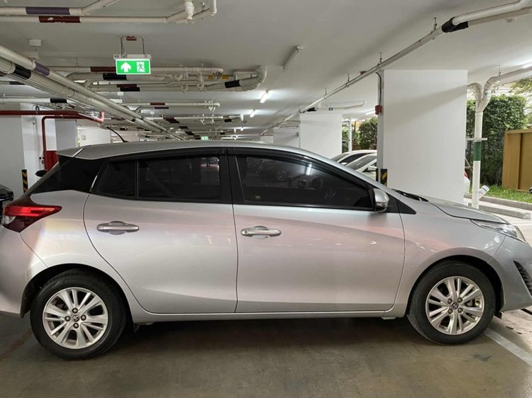 Toyota Yaris 2019 1.2 E เบนซิน ไม่ติดแก๊ส เกียร์อัตโนมัติ บรอนซ์เงิน รูปที่ 3
