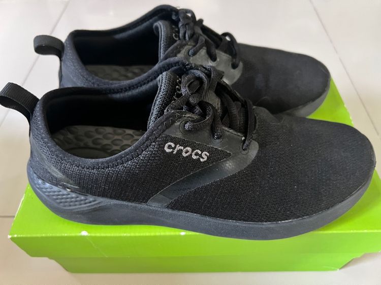 รองเท้าผ้าใบ Crocs สีดำ รูปที่ 2