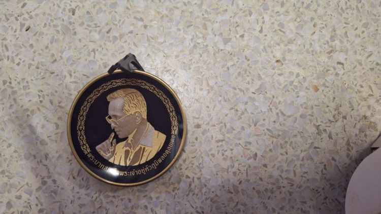 รูปตั้งโขว์ ร5 ร 9 รูปที่ 4