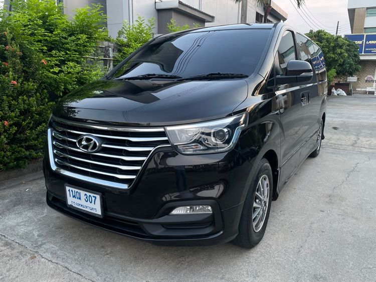 Hyundai H-1  2019 2.5 Elite Van ดีเซล ไม่ติดแก๊ส เกียร์อัตโนมัติ น้ำตาล รูปที่ 2