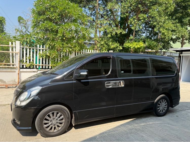 Hyundai H-1  2017 2.5 Deluxe ดีเซล เกียร์อัตโนมัติ ดำ รูปที่ 4