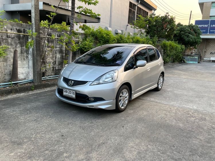 Honda Jazz 2009 1.5 SV i-VTEC Sedan เบนซิน ไม่ติดแก๊ส เกียร์อัตโนมัติ บรอนซ์เงิน รูปที่ 4