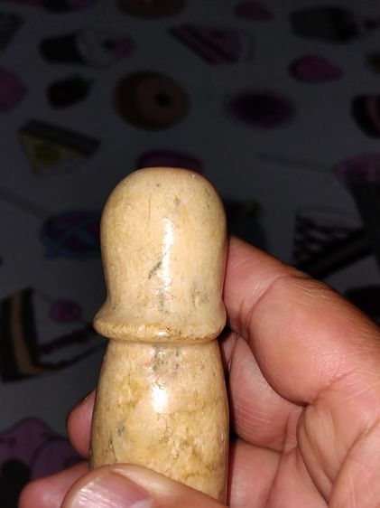 ปลัดขิก เนื้อไม้พิเศษอยู่ใต้ทะเลลึก สีขาว จารมือ ขนาดยาว 5 นิ้ว มีนำ้หนัก แข็ง เนื้อเรียบเนียน ผิวเดิม เก่า แท้ หายากมากๆ ไม่รู้ที่ ไม้นี้ ท รูปที่ 6