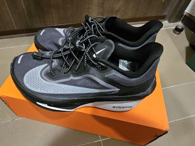 Nike ZoomFly 6 ผู้หญิง US8