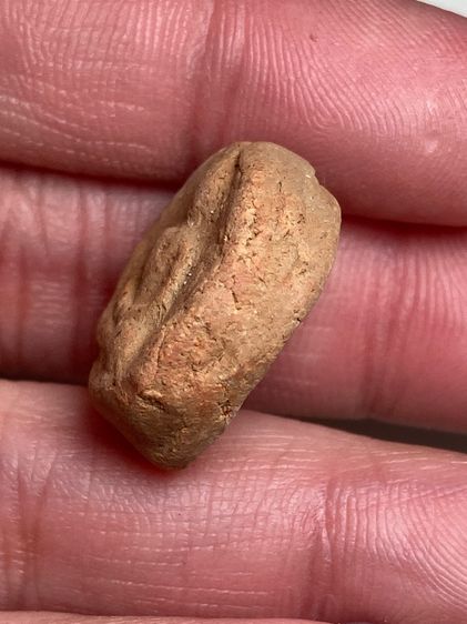 พระปางสมาธิเนื้อดินเม็ดกระดุม รูปที่ 4