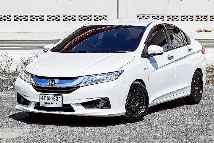 Honda City 2015 1.5 V Plus i-VTEC Sedan เบนซิน ไม่ติดแก๊ส เกียร์อัตโนมัติ ขาว รูปที่ 3