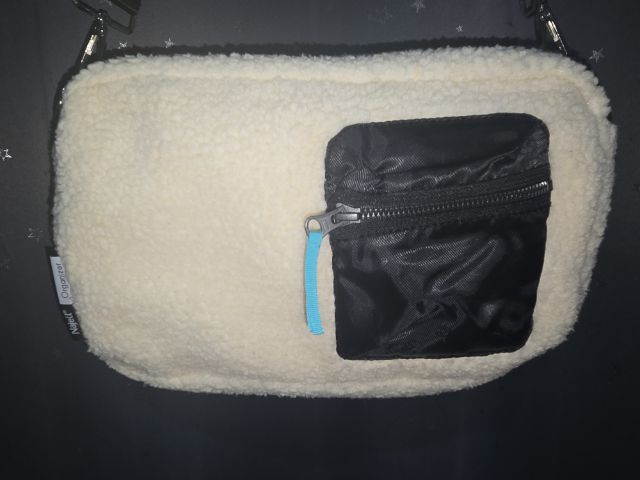 กระเป๋า Crossbody ขนนุ่มนิ่ม สีครีม แบรนด์ Najell ของ สวีเดน รูปที่ 3