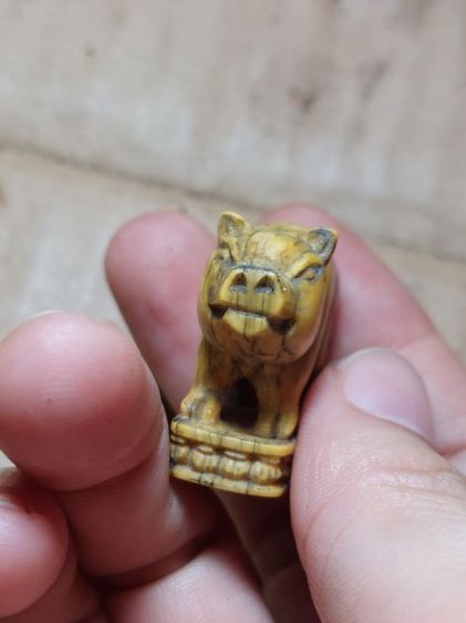 เครื่องรางหมูหลวงพ่อเฮงวัดเขาดินตัวใหญ่สวย รูปที่ 6