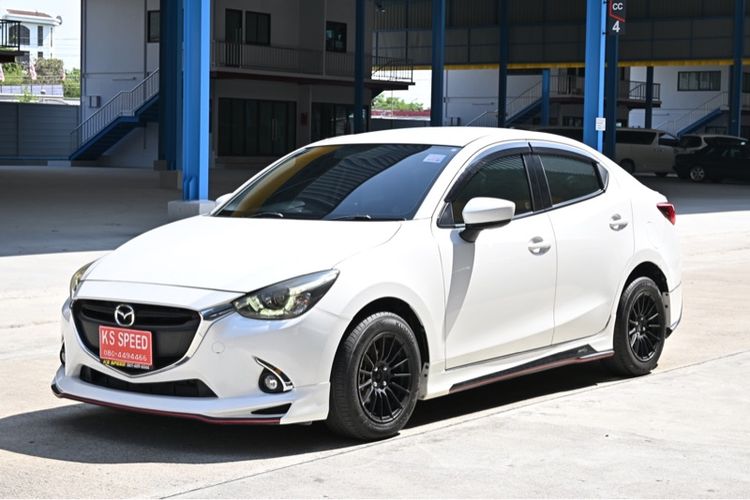 Mazda Mazda 2 2018 1.5 XD High Connect Sedan ดีเซล ไม่ติดแก๊ส เกียร์อัตโนมัติ ขาว รูปที่ 2