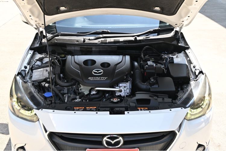 Mazda Mazda 2 2018 1.5 XD High Connect Sedan ดีเซล ไม่ติดแก๊ส เกียร์อัตโนมัติ ขาว รูปที่ 4
