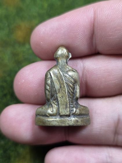 พระรูปหล่อหลวงพ่อเดิมสภาพเก่าสึก รูปที่ 2