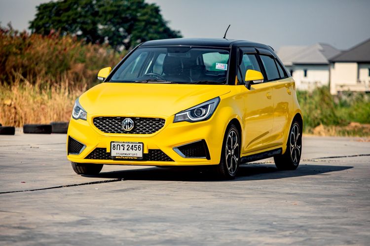 รถ MG MG3 1.5 X สี เหลือง