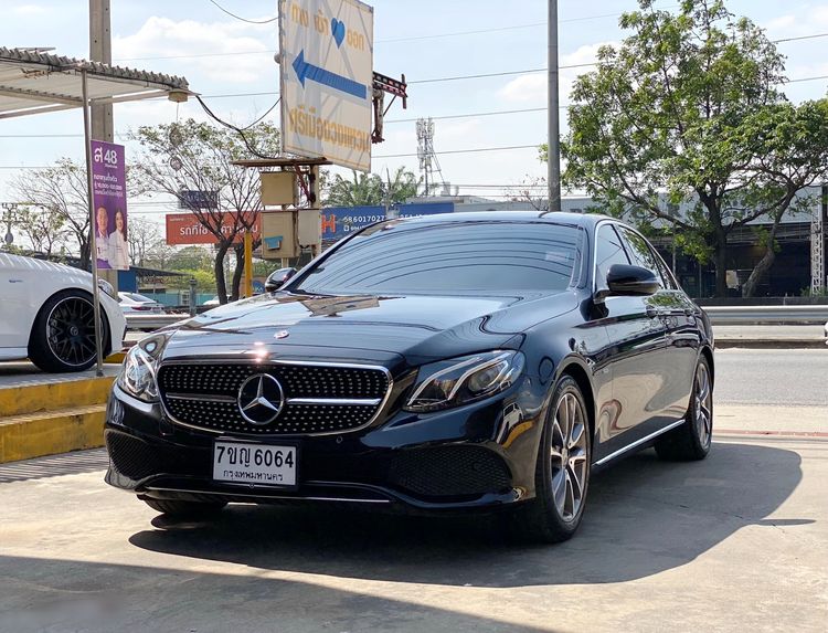Mercedes-Benz E-Class 2018 E350 Sedan ปลั๊กอินไฮบริด (PHEV) ไม่ติดแก๊ส เกียร์อัตโนมัติ ดำ รูปที่ 4