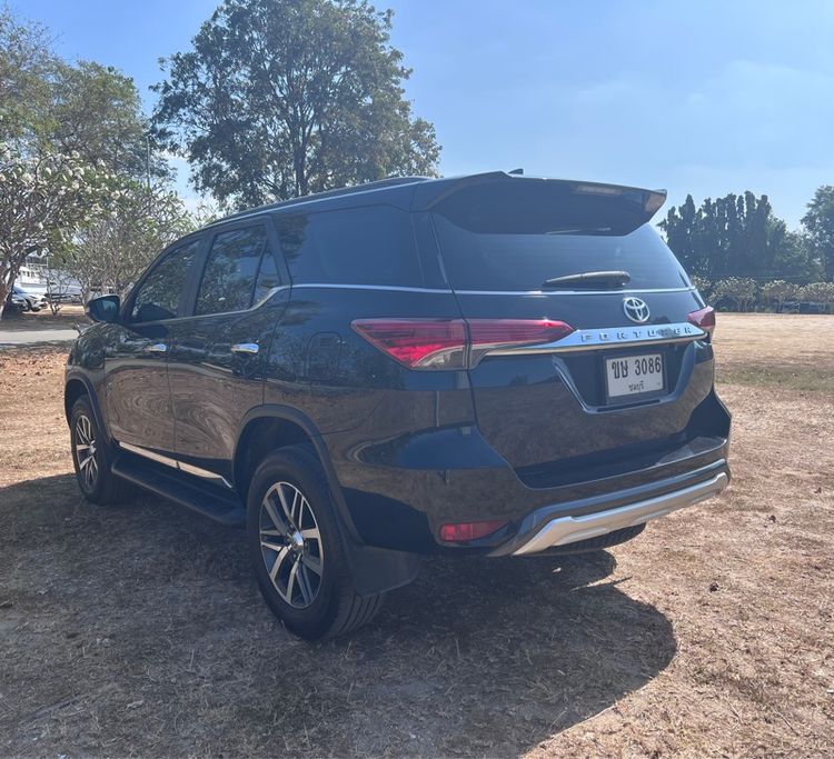 Toyota Fortuner 2015 2.4 G ดีเซล เกียร์อัตโนมัติ ดำ รูปที่ 3