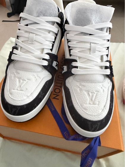 รองเท้า LV รูปที่ 2
