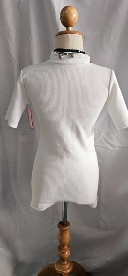 ชุดจั๊มสีขาวผ้ายืด ซิปหน้า รูปที่ 4