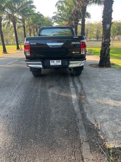 Toyota Hilux Vigo 2018 2.5 Double Cab E Prerunner Pickup ดีเซล เกียร์ธรรมดา ดำ รูปที่ 2