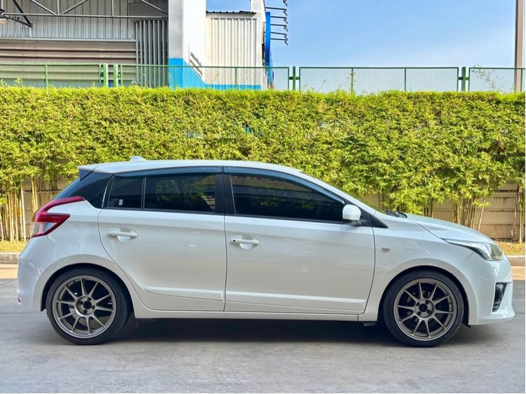 Toyota Yaris 2014 1.2 E Sedan เบนซิน เกียร์อัตโนมัติ ขาว รูปที่ 4