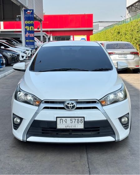 Toyota Yaris 2014 1.2 E Sedan เบนซิน เกียร์อัตโนมัติ ขาว รูปที่ 2