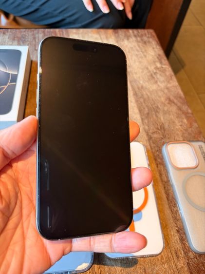 ขายไอโฟน 16 Pro 256 สี natural 🔥แบต 94 🌟✨ประกันเหลือ 30 มีนาคม 69 ไร้รอย รูปที่ 3