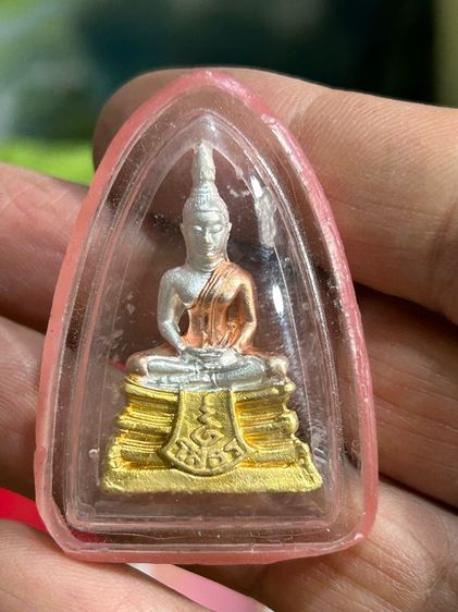 หลวงพ่อโสธรรุ่นกรมตำรวจ 80 ปีราคาองค์ละ 650 บาทรวมส่งเก็บปลายทางสนใจองไหนทักได้เลยครับ รูปที่ 8