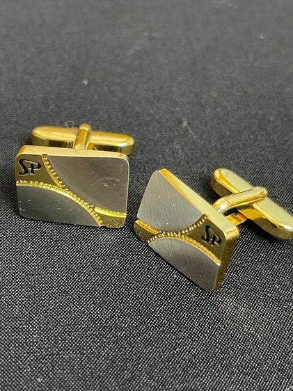 Cufflinks