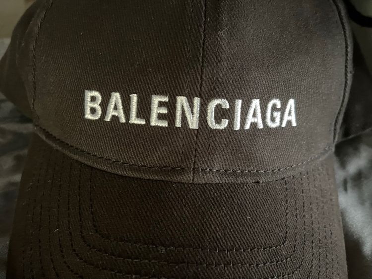 หมวก Balenciaga รูปที่ 8