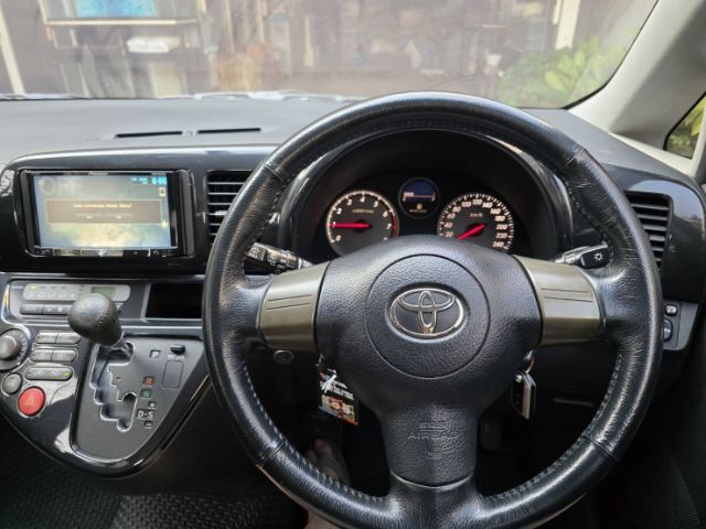 Toyota Wish 2004 2.0 Q Sport Touring II Van เบนซิน ไม่ติดแก๊ส เกียร์อัตโนมัติ บรอนซ์เงิน รูปที่ 3