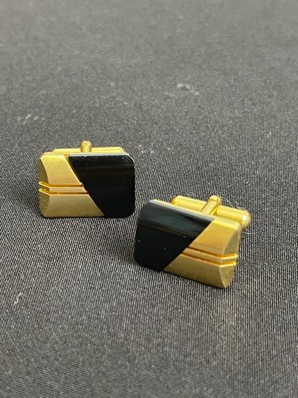 Cufflinks