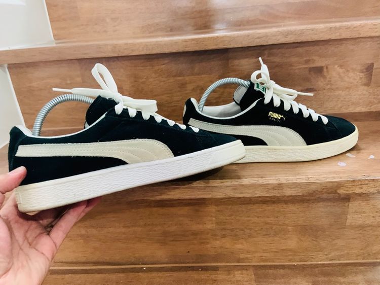 รองเท้า PUMA SUEDE แท้ 💯 เบอร์ 39 US 7 cm 25 คนเท้า 24.5-25.5 cm ใส่ได้ครับ สภาพดีมาก พื้นเต็ม ทรงสวย หายากน่าสะลมครับ รูปที่ 3